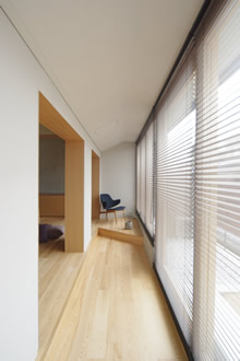 R�A�p�[�g���C