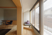 R�A�p�[�g���C